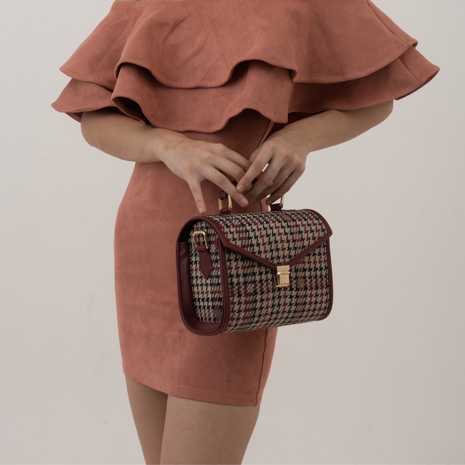 Pretty Little Box - Sling In marron with multicoloured houndstood