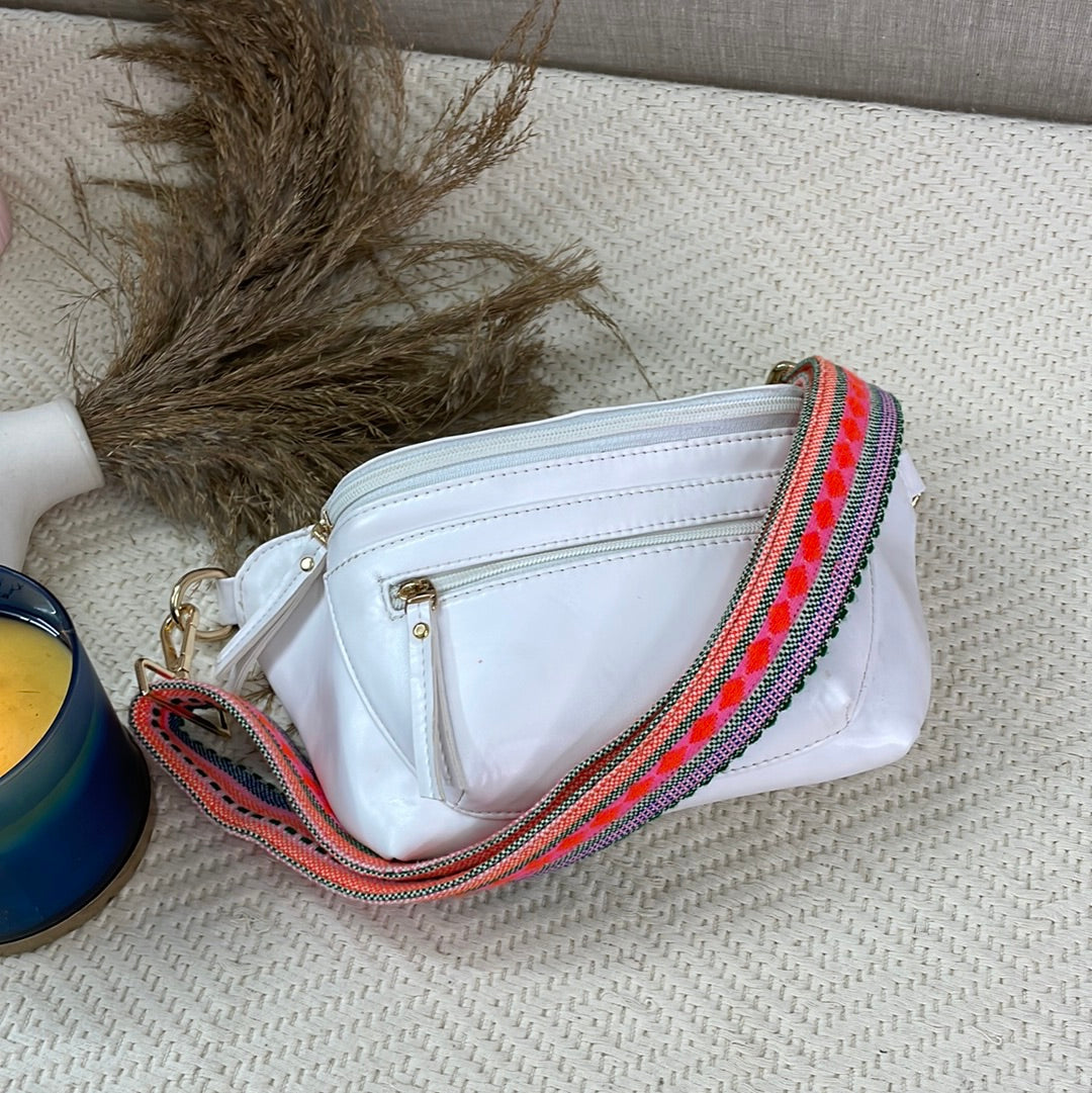 BUM BAG IN WHITE