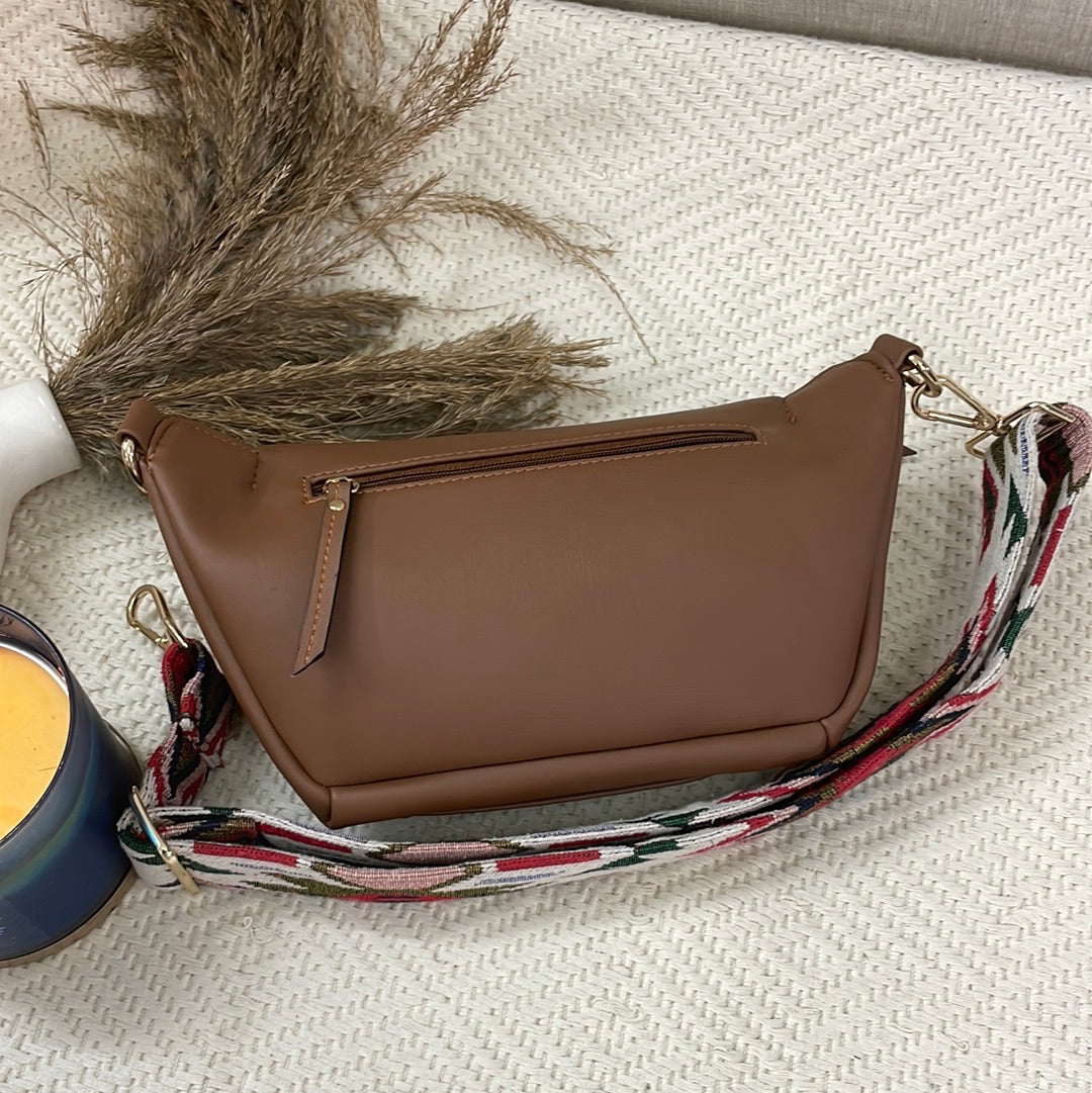 BUM BAG IN BROWN WITH TRIBAL BELT