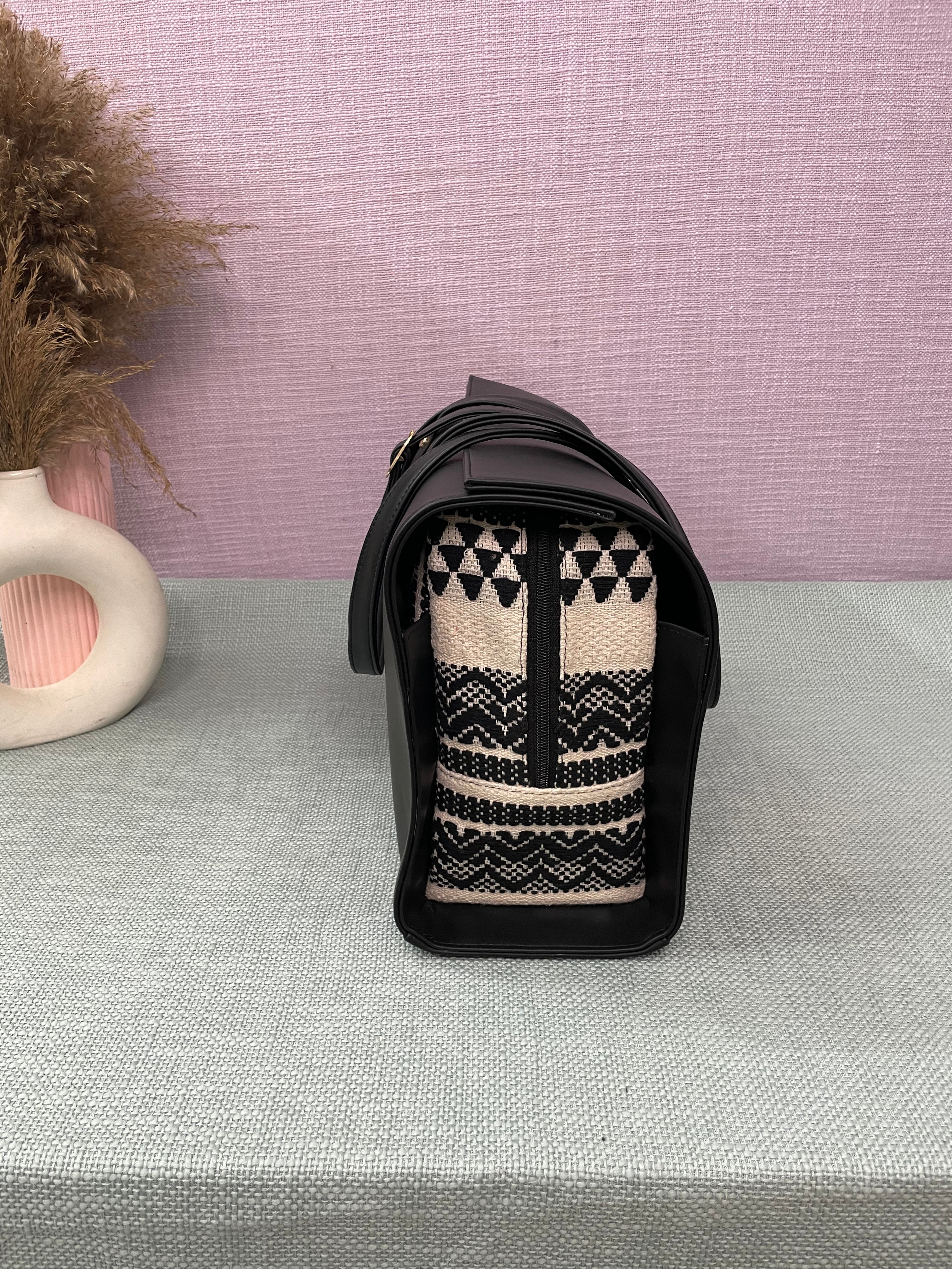 BLACK TRIBAL LEERA 16INCH