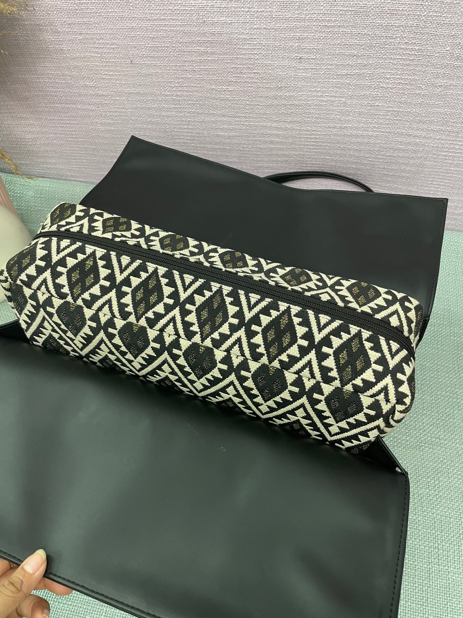 Black Diamond Leera 16inch Bag