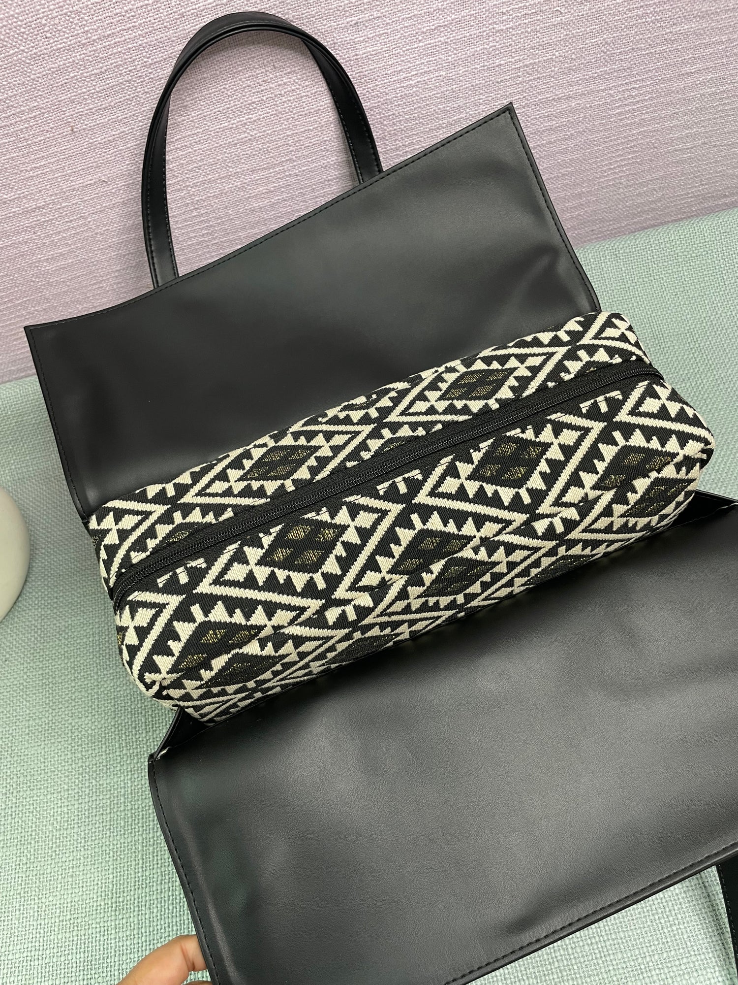 Black Diamond Leera 14inch Bag