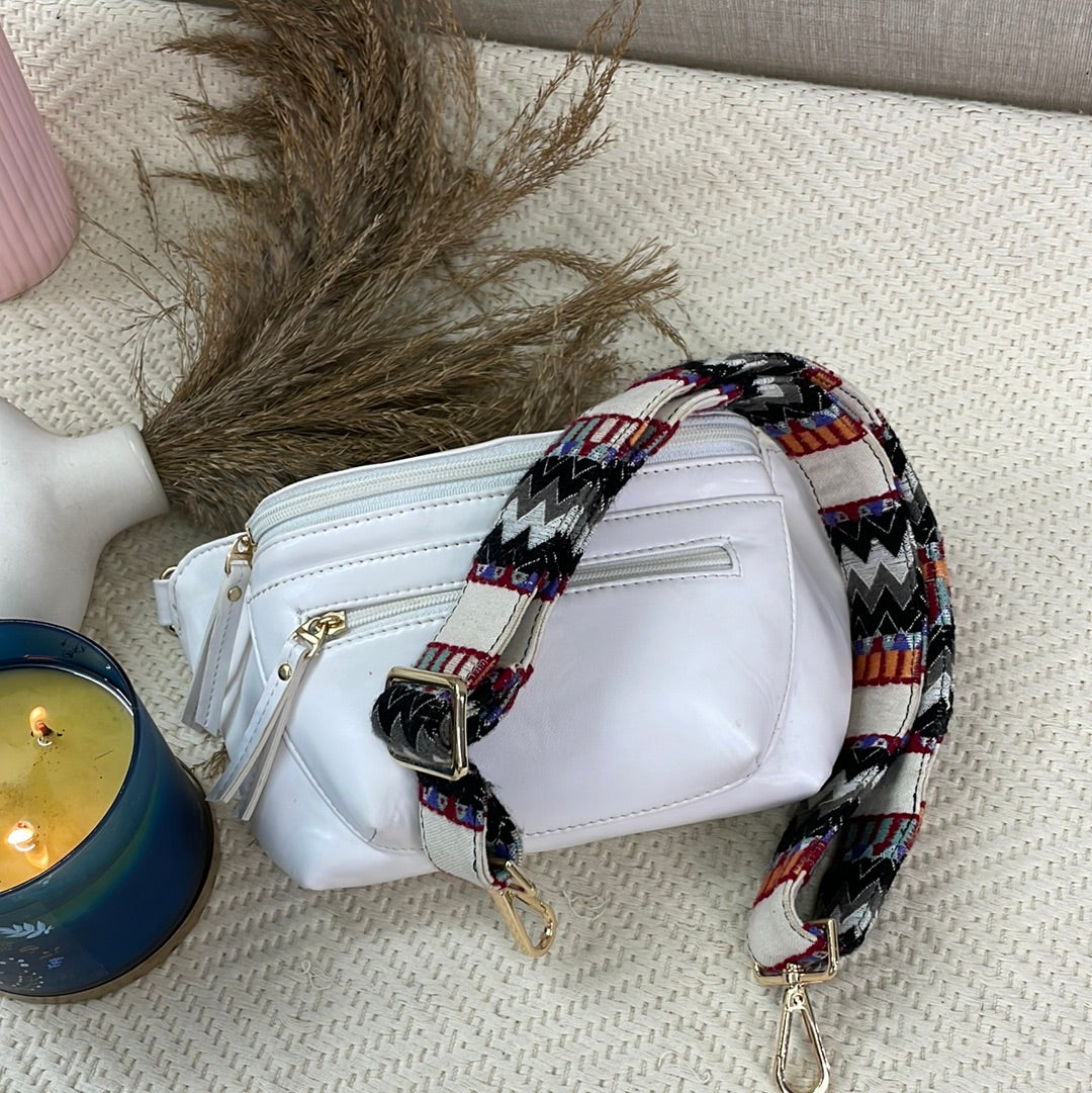 BUM BAG IN WHITE