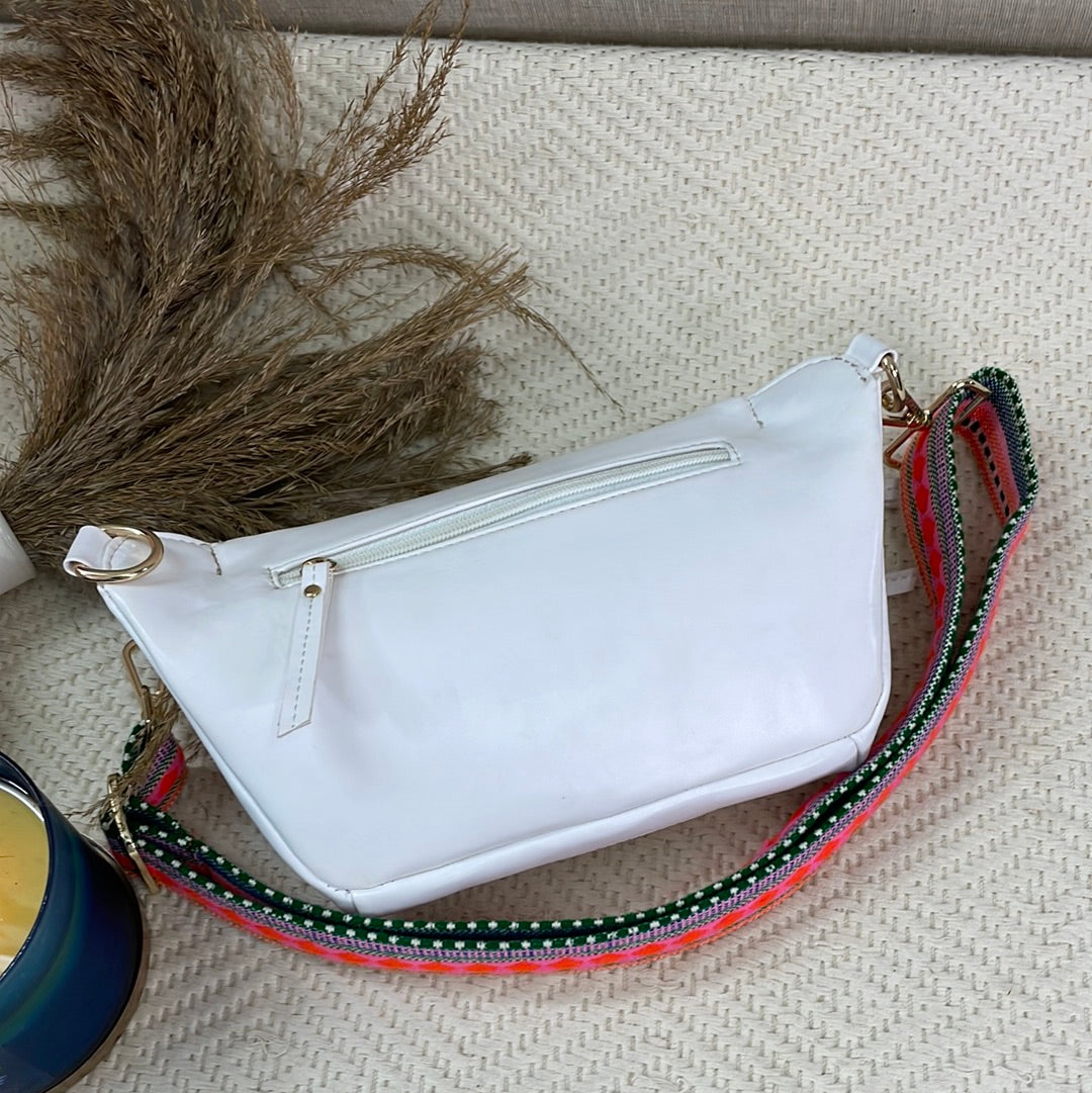 BUM BAG IN WHITE