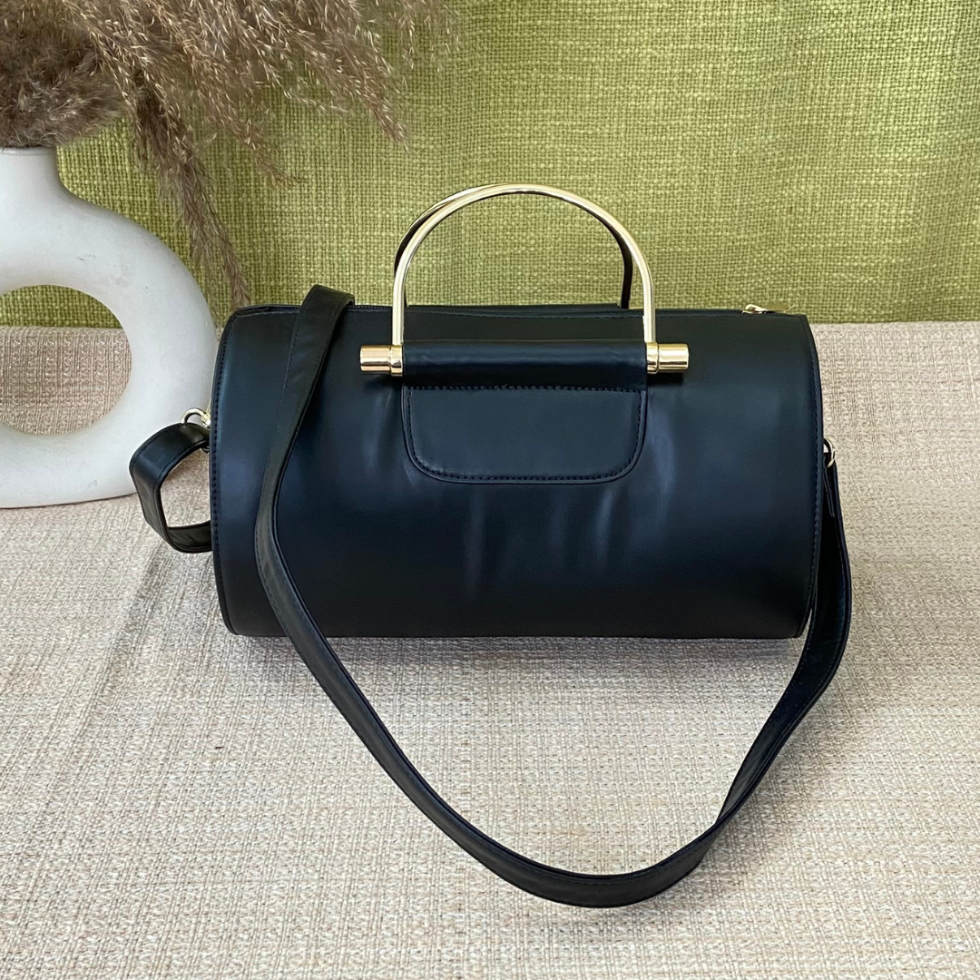 Black Barrel Bag Big.