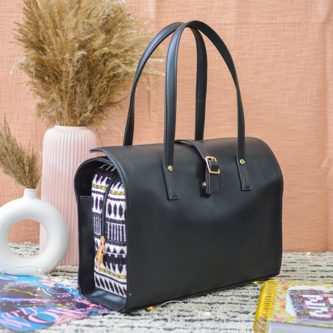 Black Bullet Leera 14inch Bag.