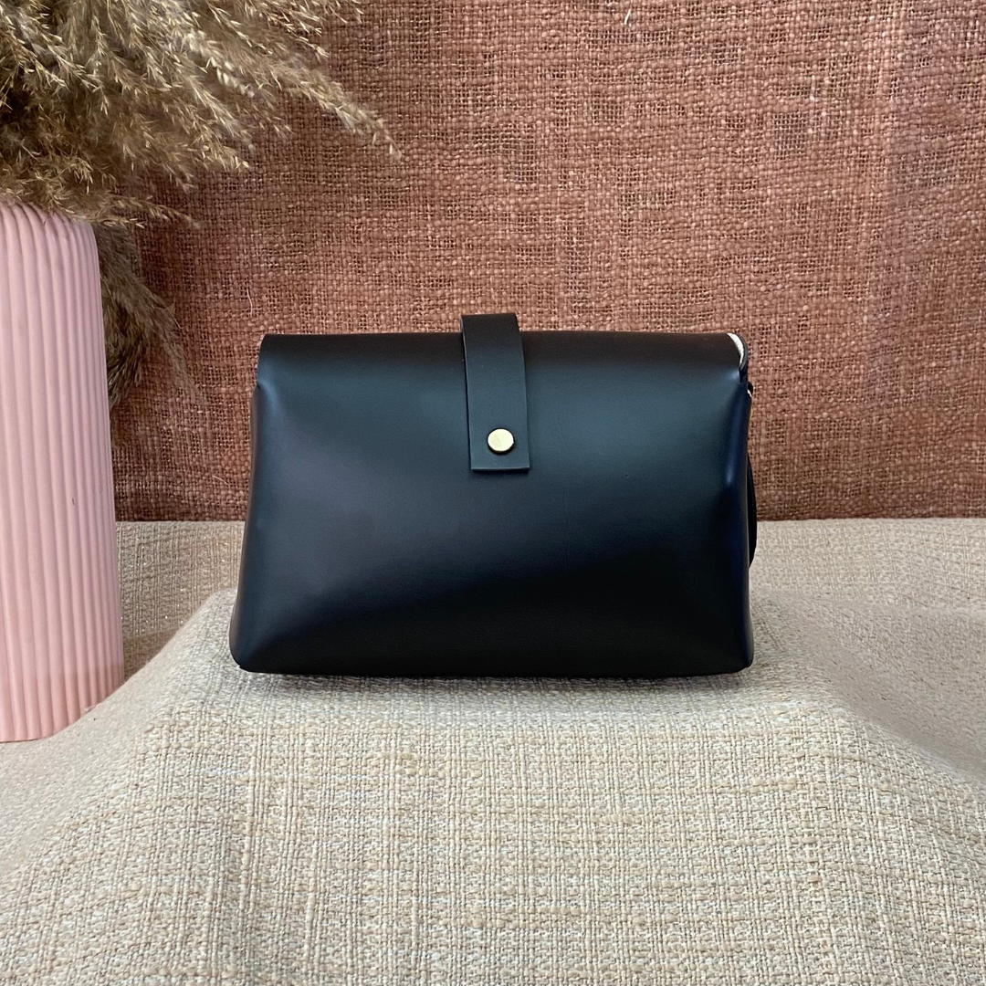 Black Eva + Black with White Tribal Cloth on Pocket Pochette Belt.