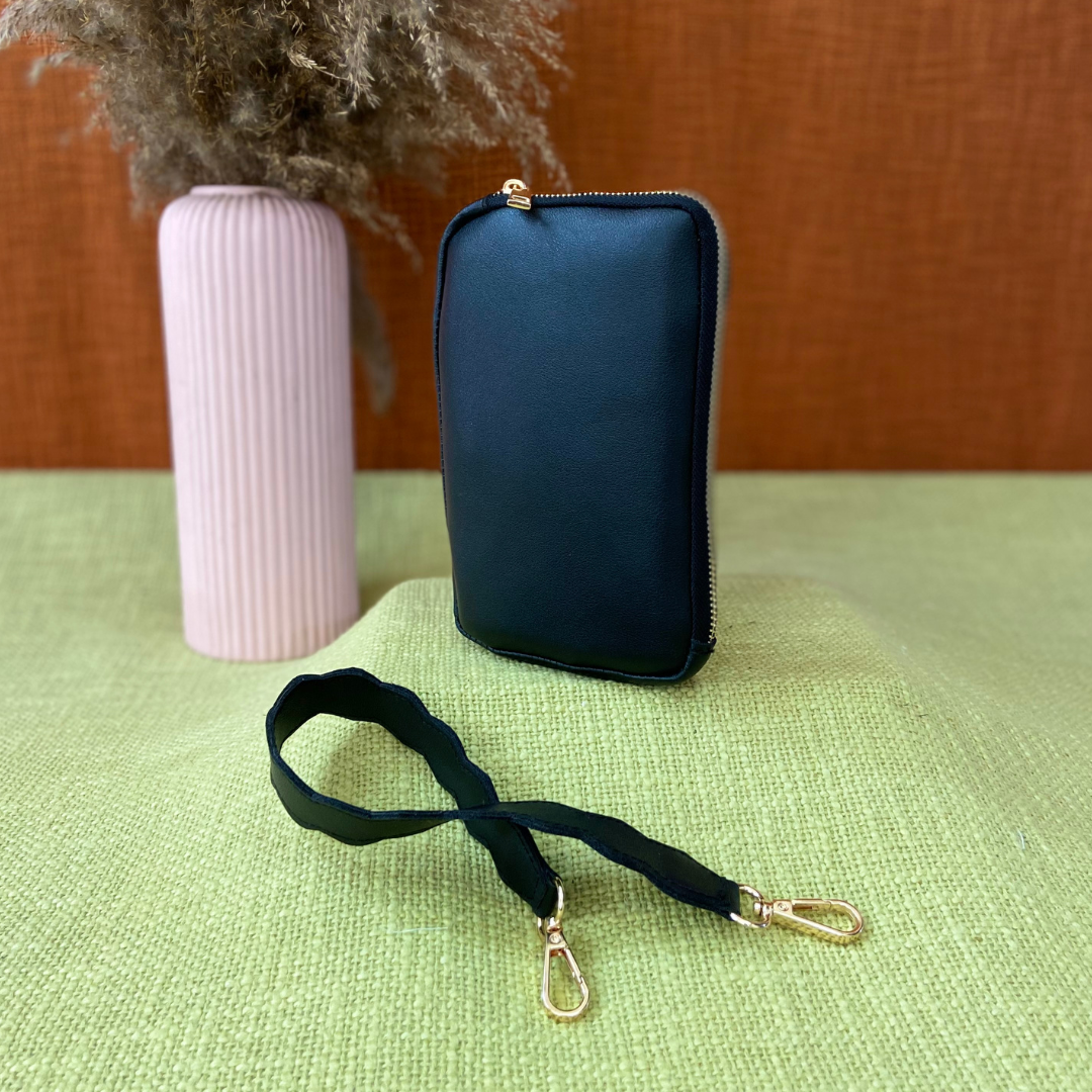 Black Pouch + Black Plain Pochette Belt