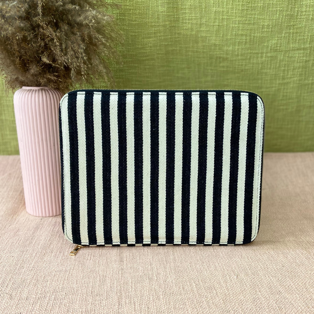 Black & White Stirpes Laptop Sleeves