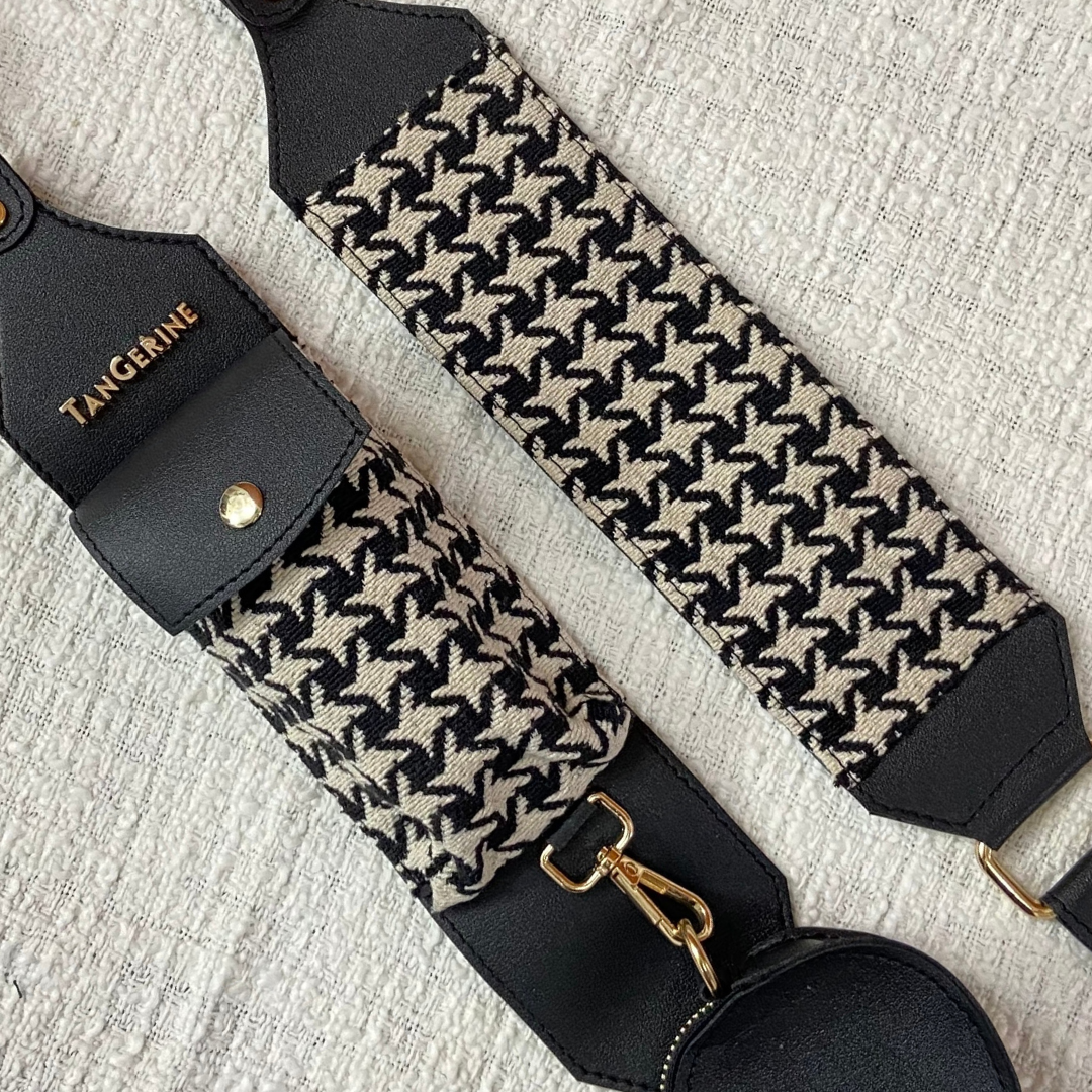 Black & White Vintage Small Print Cloth on Pocket Pochette Belt with Phone Case