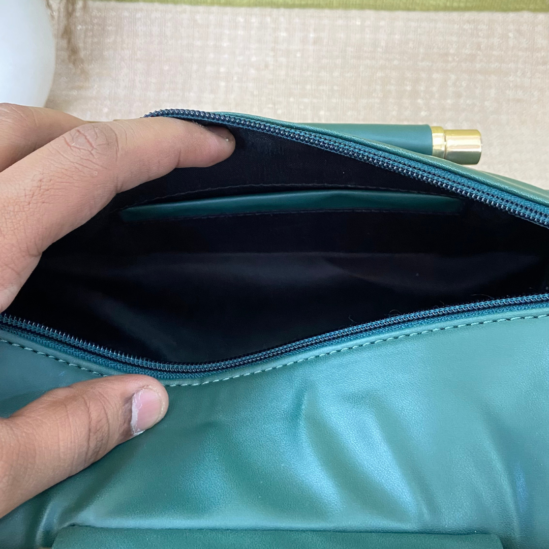 Bottle Green Barrel Bag Big.