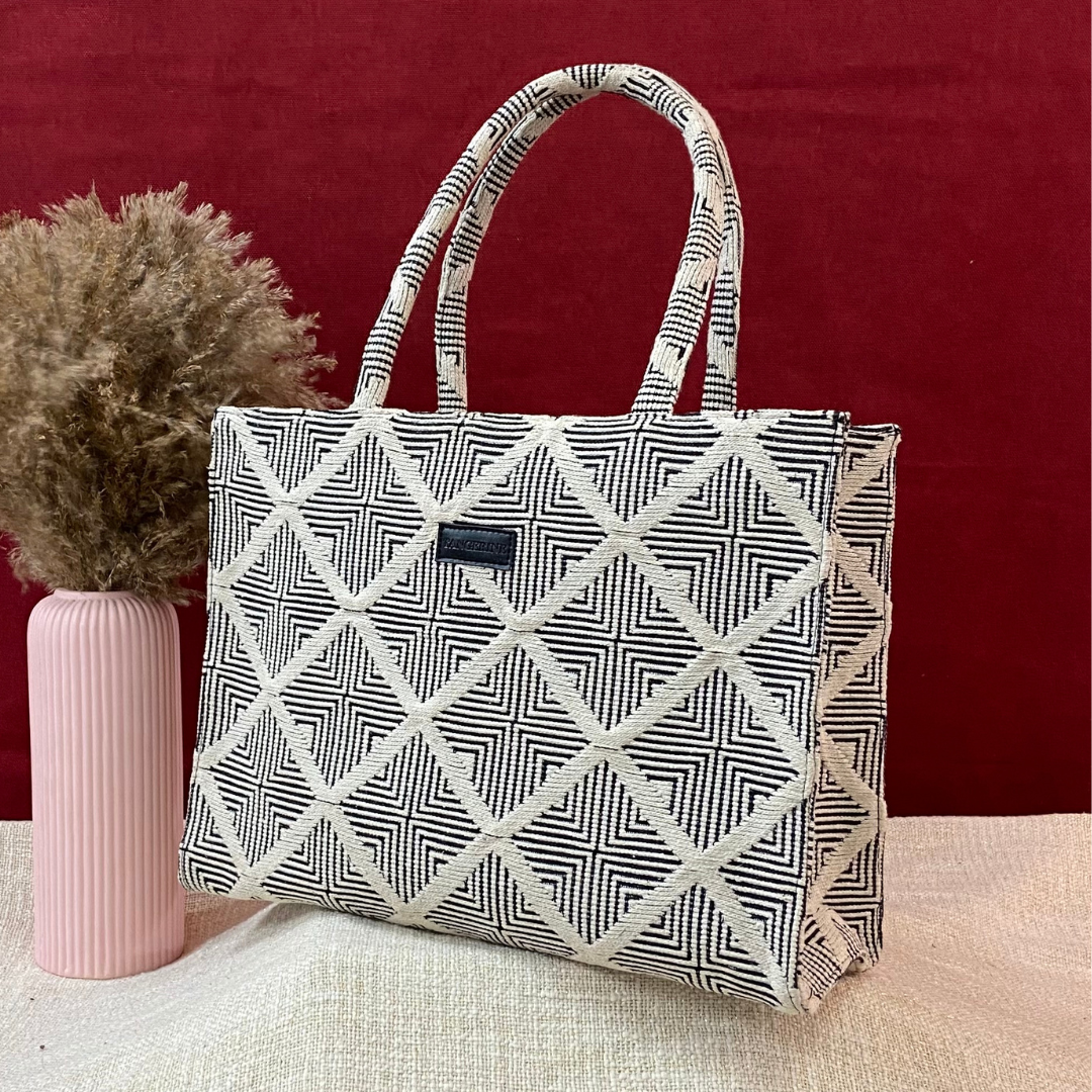 Emmy Black & White Big Diamond Design XL Tote Bag