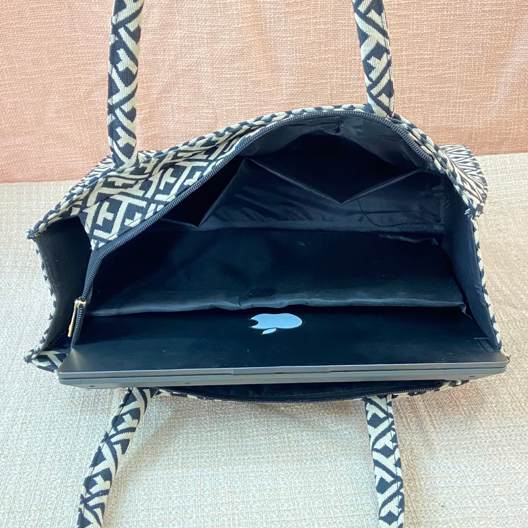 Emmy T-Shape XL Tote Bag