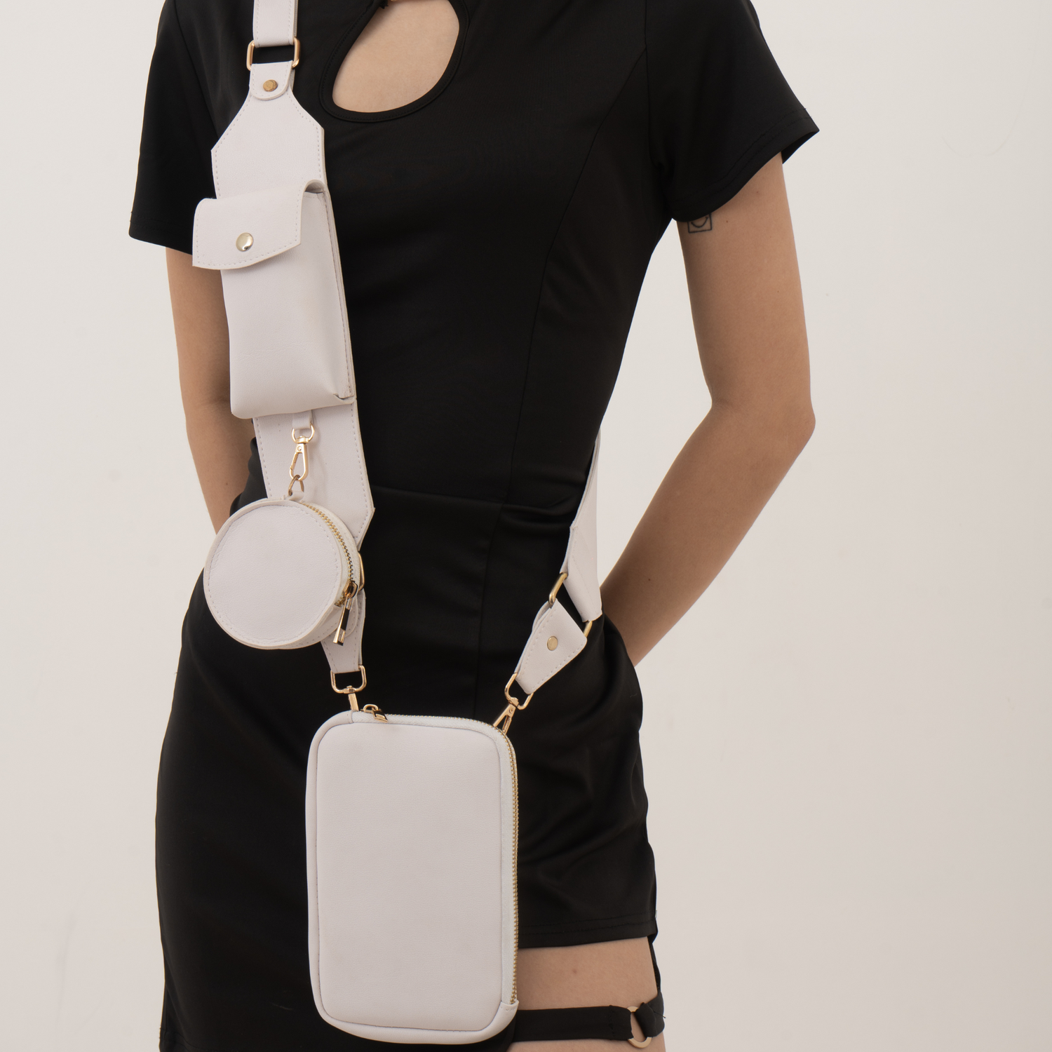 White Pouch + White Plain Pochette Belt