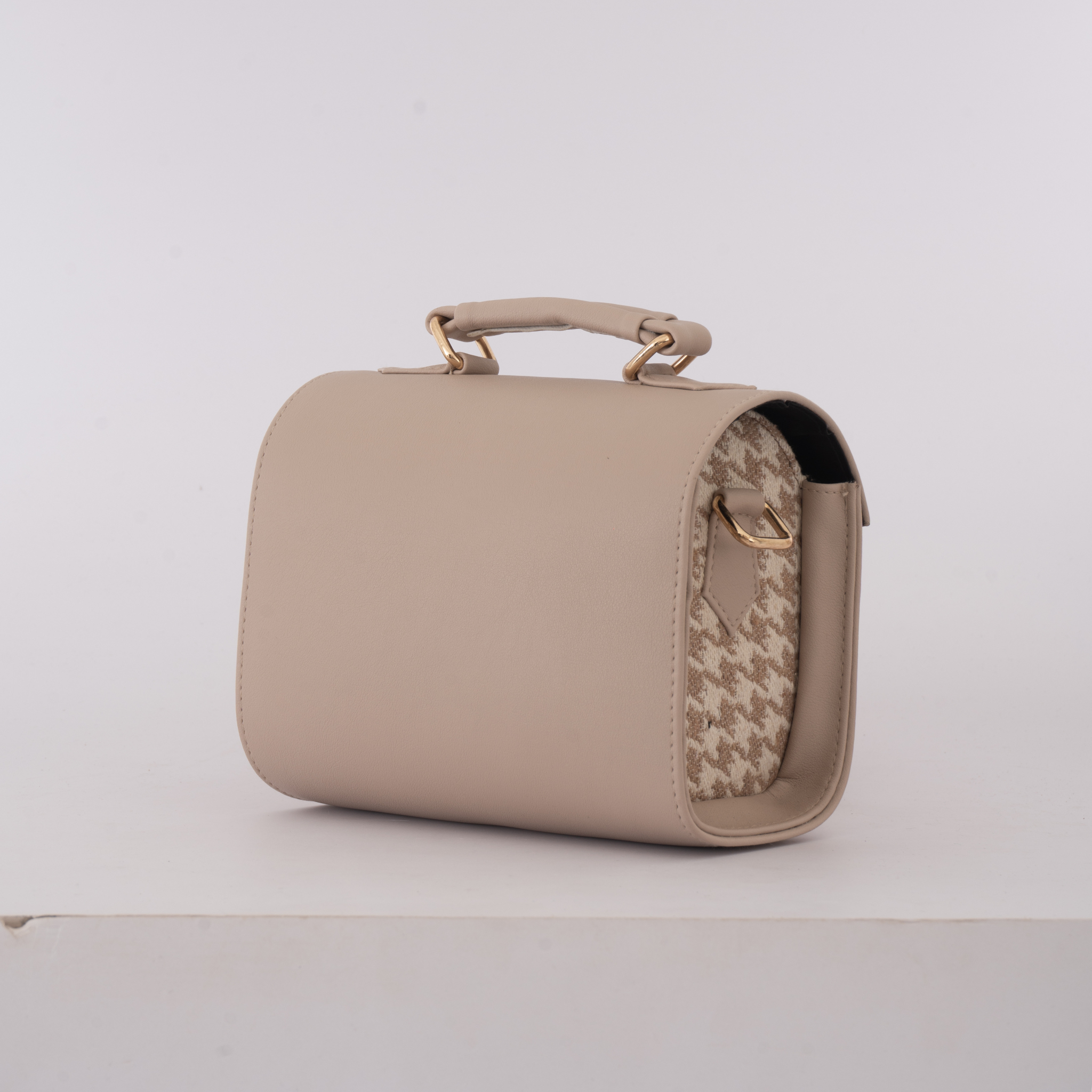 Pretty Little Box - Sling In Beige