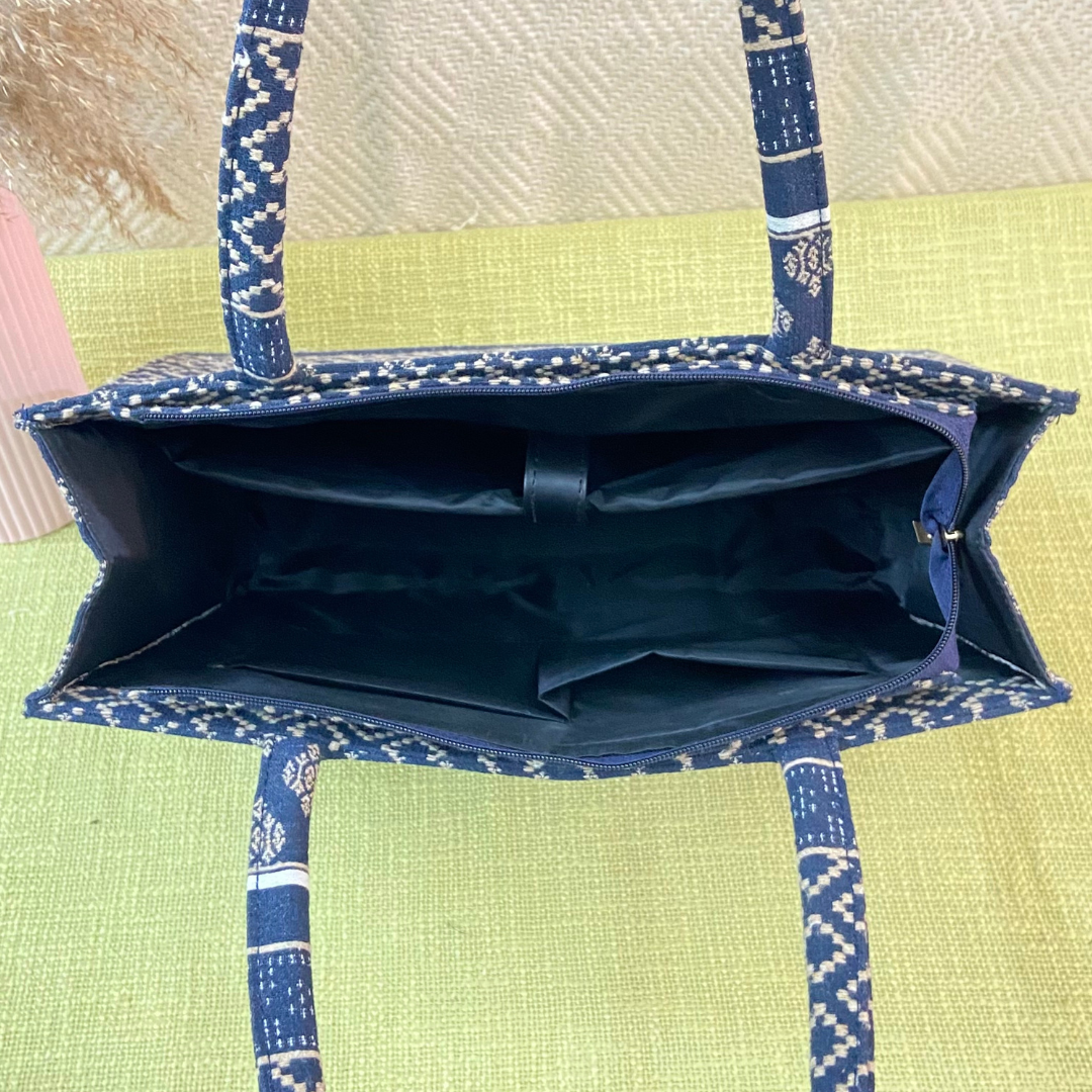 Emmy Dark Blue with White Diamond XL Tote Bag