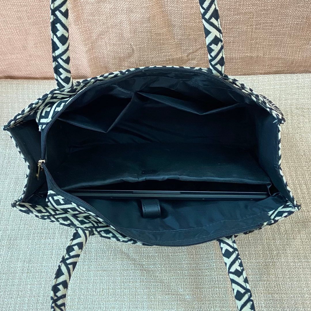 Emmy T-Shape XL Tote Bag