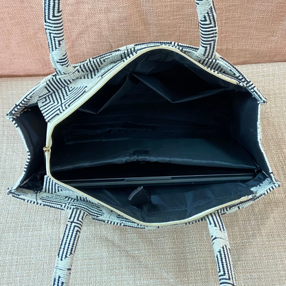 Emmy Black &amp; White Big Diamond Design XL Tote Bag