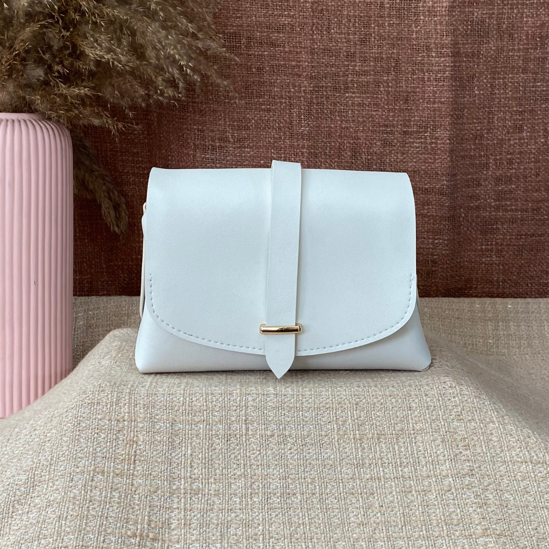 White Eva + White Plain Pochette Belt